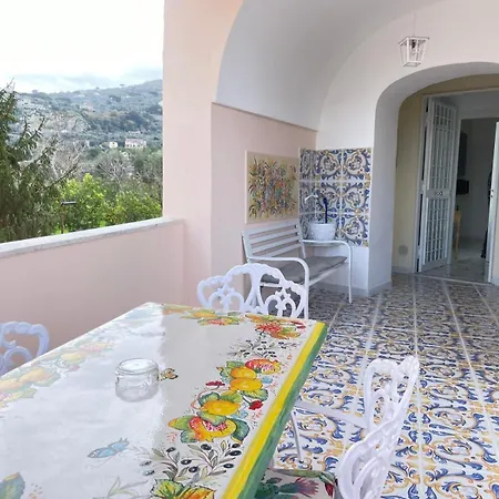 Eliana Holiday Sorrento アパート ソレント